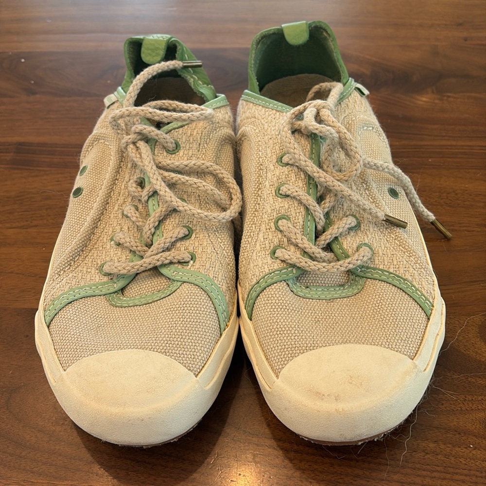 Patagonia canvas sneaker - size 8.5